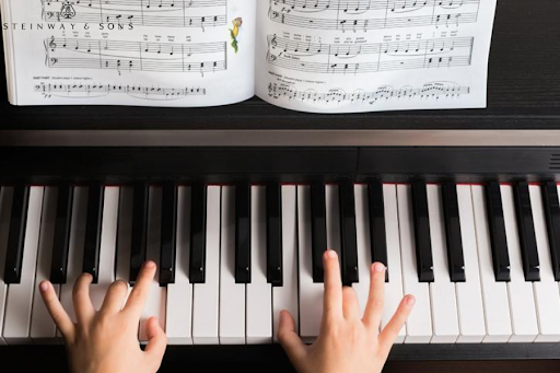 Học đàn piano cơ bản không khó
